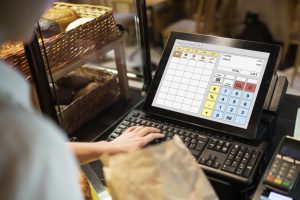 Read more about the article Custom POS: Solusi Point of Sale yang Disesuaikan untuk Bisnis Anda